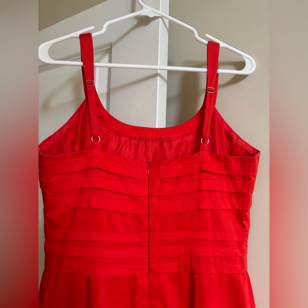 Calvin Klein Elegant Orange Sleeveless Dress